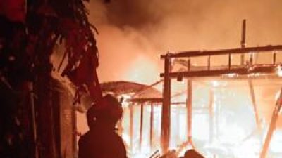 Kebakaran Melanda Tiga Rumah di Dander Bojonegoro, Kerugian Ditaksir Rp170 Juta